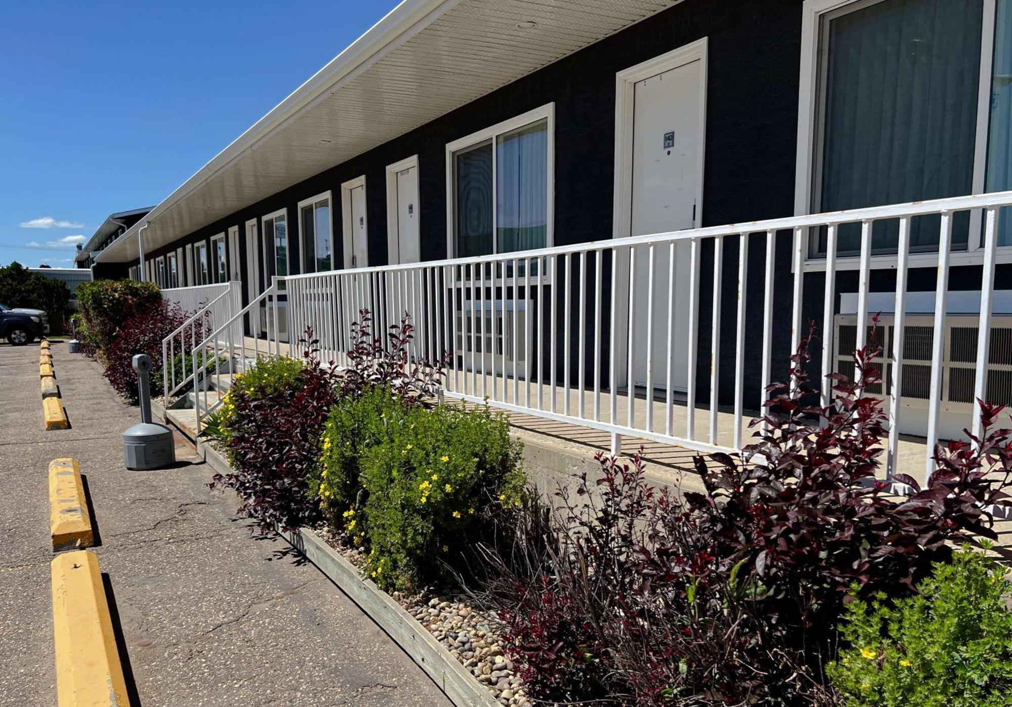 Coast Swift Current Hotel Εξωτερικό φωτογραφία